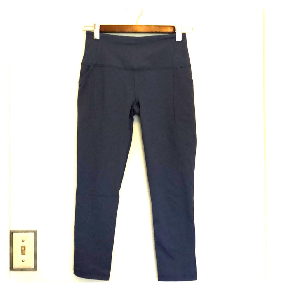 Victoria Sport crop leggings